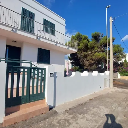 Per 5/ 6 Persone Vicinissimo Al Mare Дом отдыха Леука